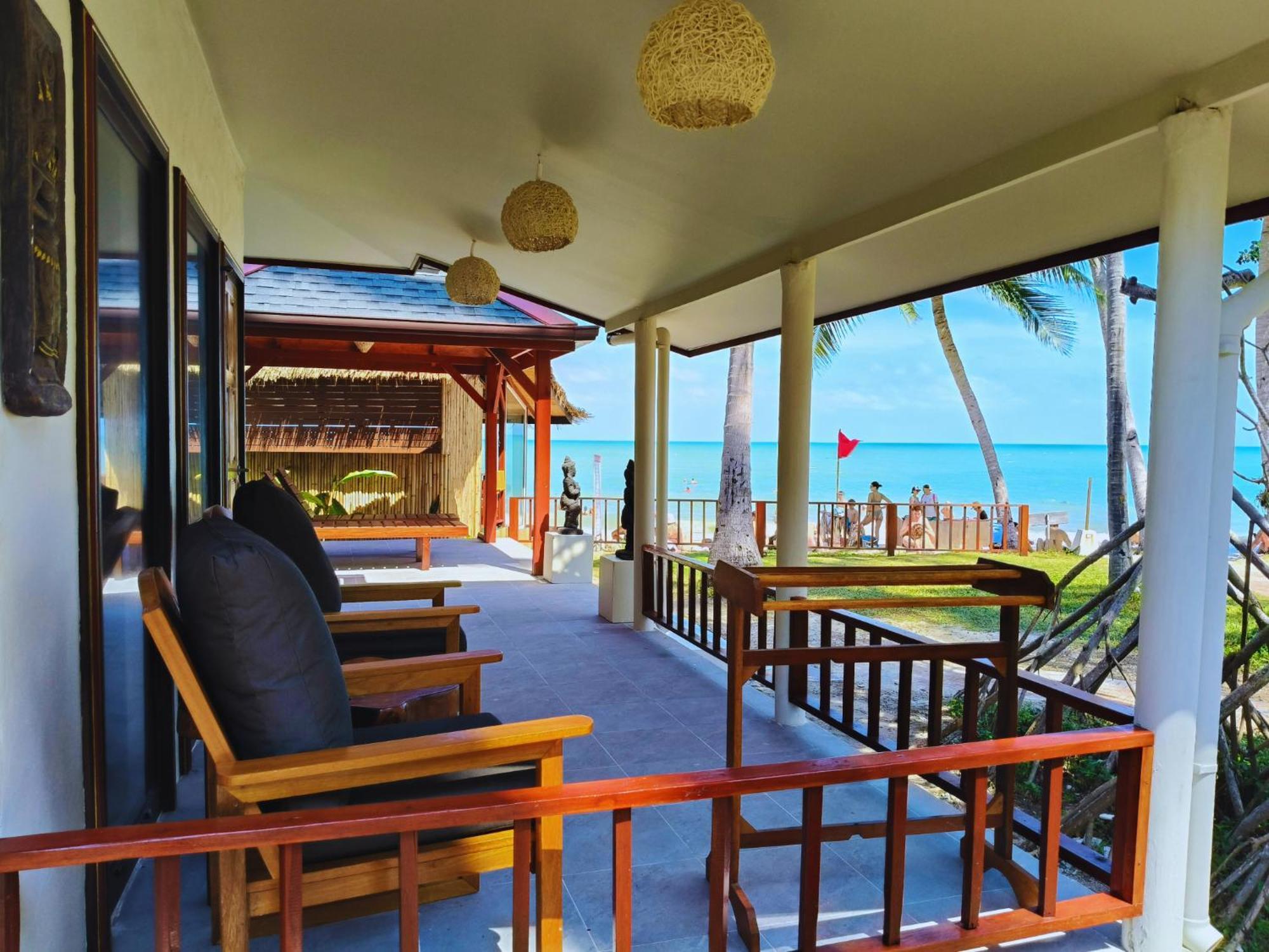 Crystal Bay Yacht Club Beach Resort Lamai Beach  Exterior photo