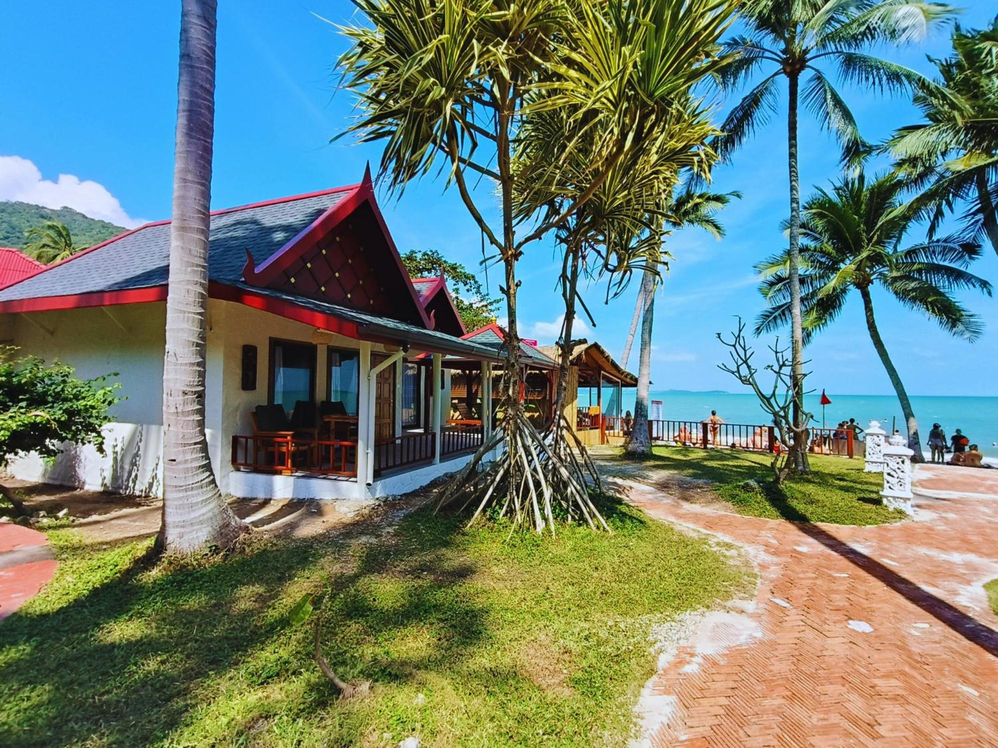 Crystal Bay Yacht Club Beach Resort Lamai Beach  Exterior photo