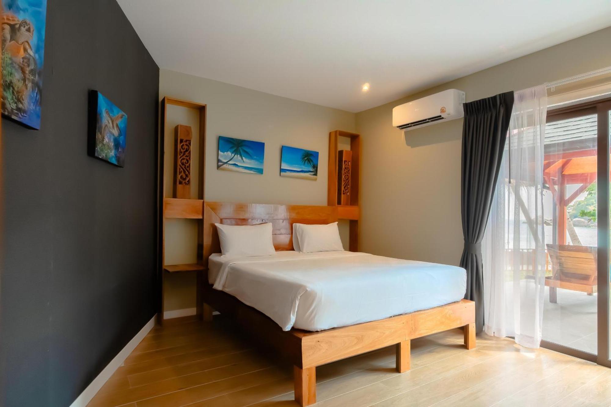 Crystal Bay Yacht Club Beach Resort Lamai Beach  Exterior photo
