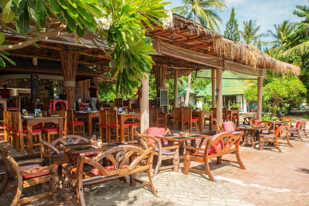 Crystal Bay Yacht Club Beach Resort Lamai Beach  Exterior photo